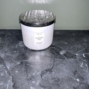 Laundry day bath and body works candle